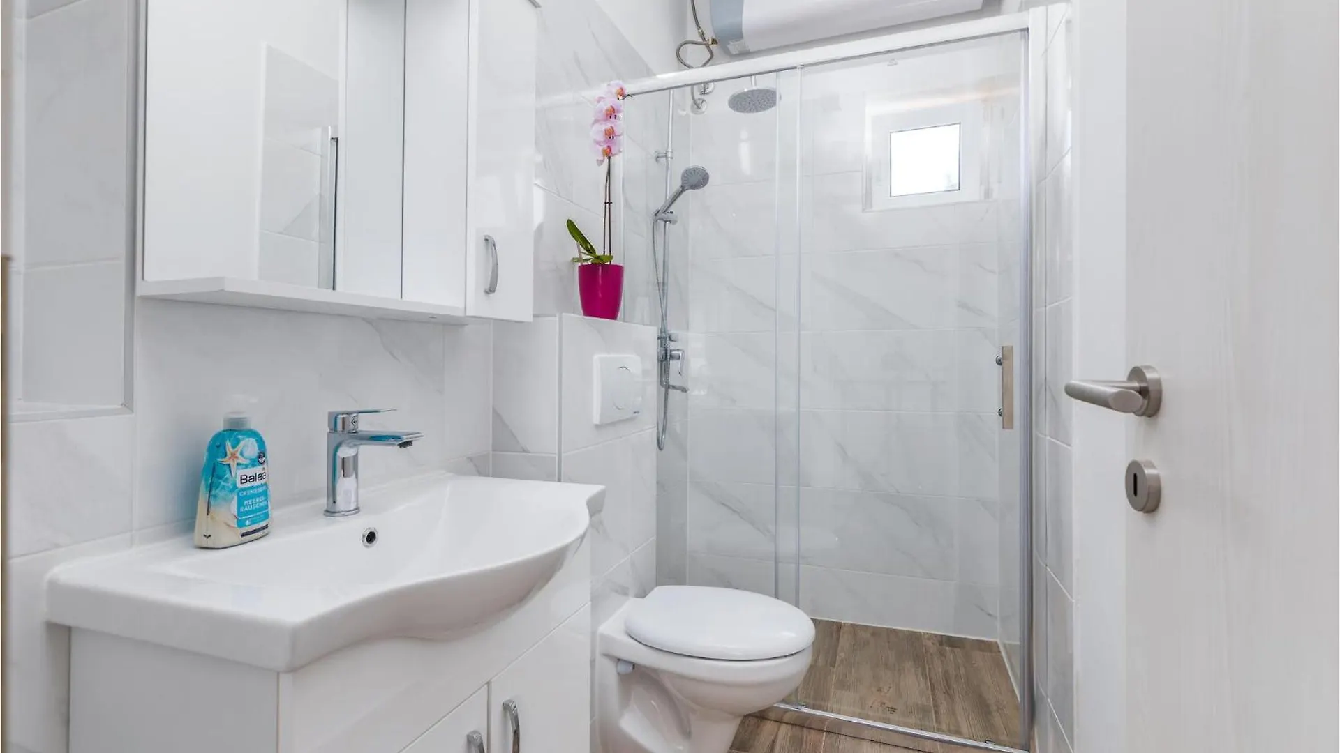 Awesome Home In Fazana With Kitchen