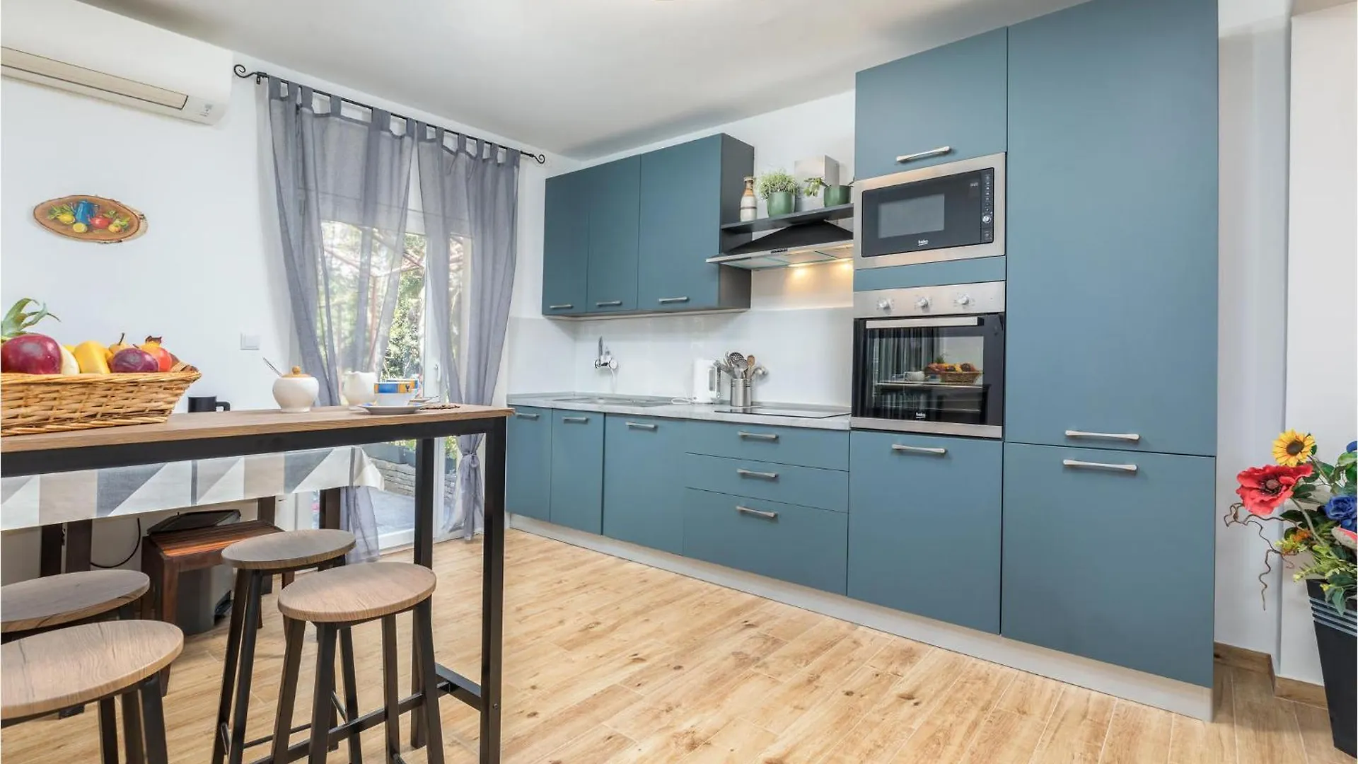 Awesome Home In Fazana With Kitchen 0*,