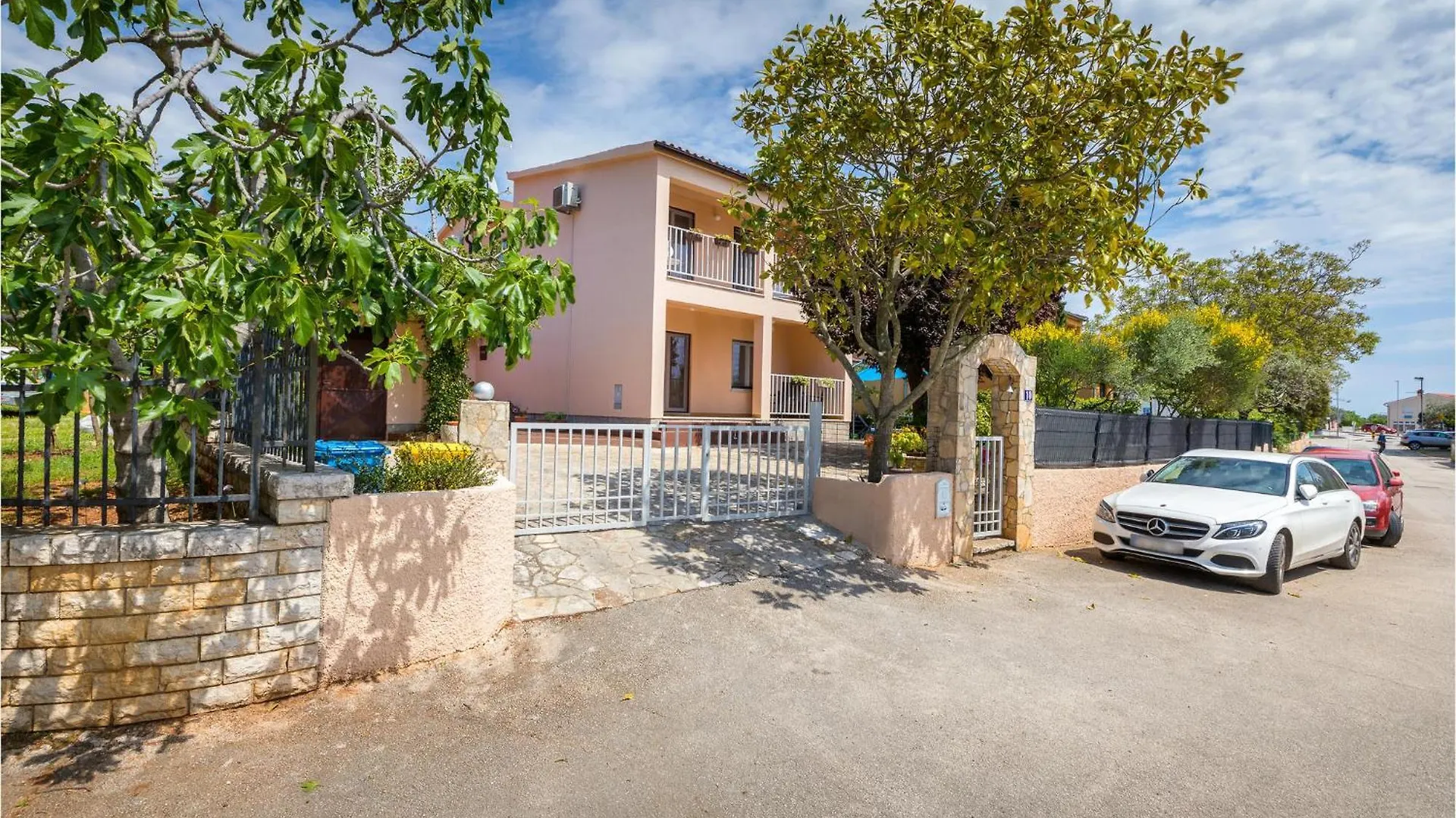 Awesome Home In Fazana With Kitchen