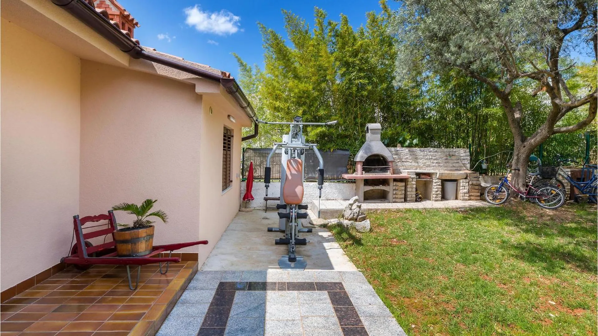 Holiday home Awesome Home In Fazana With Kitchen